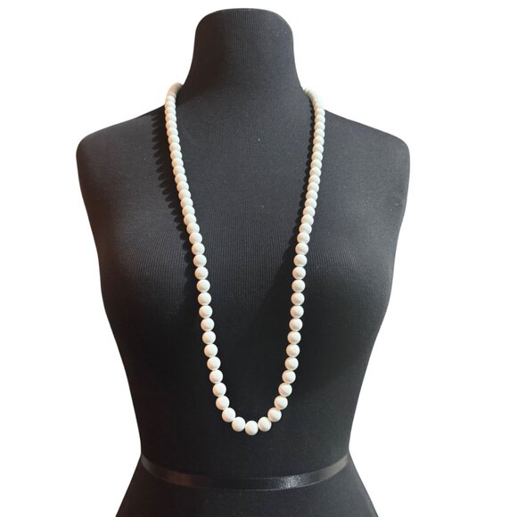 Long White Bead Necklace With Clasp Closure - Picture 1 of 3